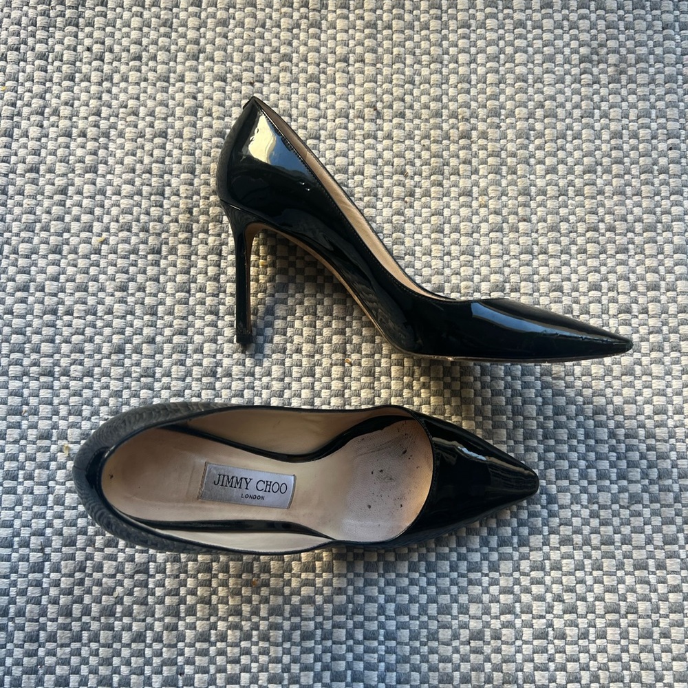 Jimmy Choo Black Patent Leather Classic Pointed Toe Heels